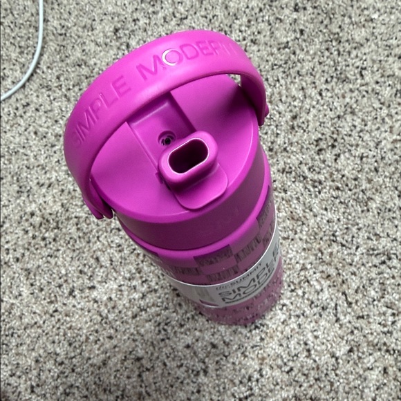 Simple Modern Pink Water Bottle - Picture 5 of 8